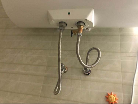 電熱水器進水或出水困難怎么辦?