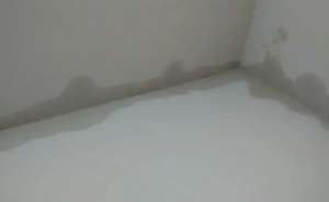 屋頂漏水的原因是？